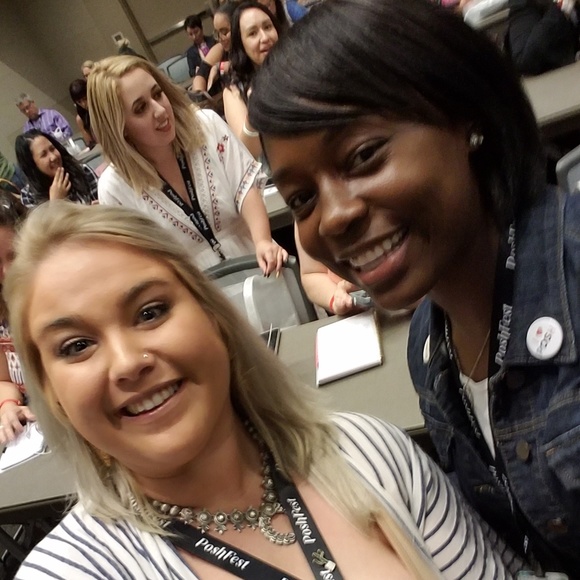 Meet your Posher, Roberta - Picture 4 of 8